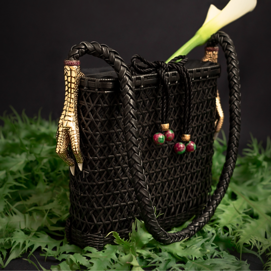 Rattan Handbag Chicken Feet Design